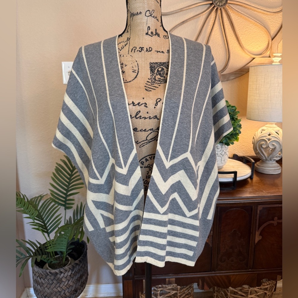 La Fee Verte Blue Gray and Cream Knit Open Cardigan